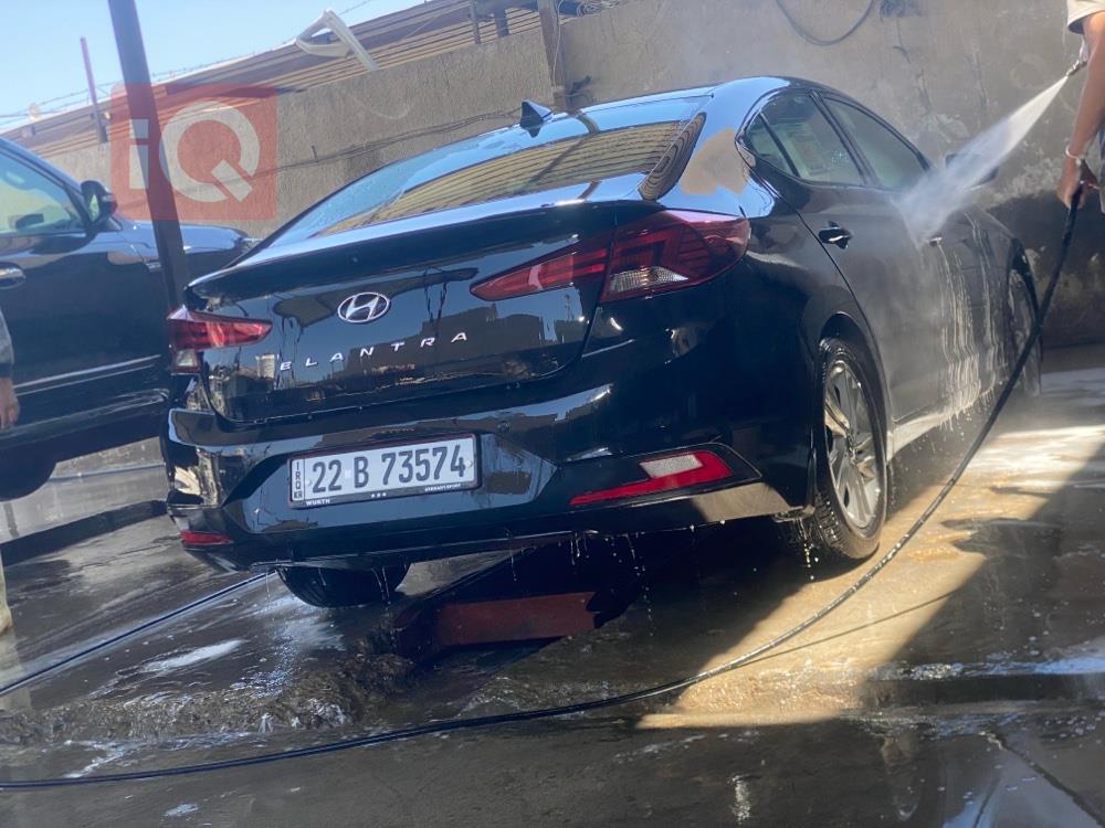 هیوندای ئەلەنترا